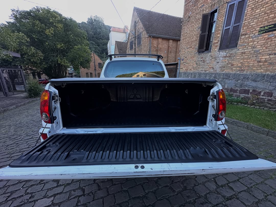 MITSUBISHI L200 TRITON HPE - Imagem 15