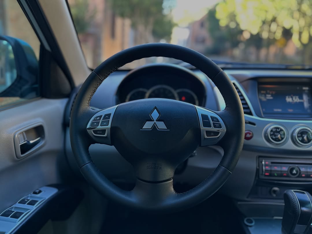 MITSUBISHI L200 TRITON HPE - Imagem 18