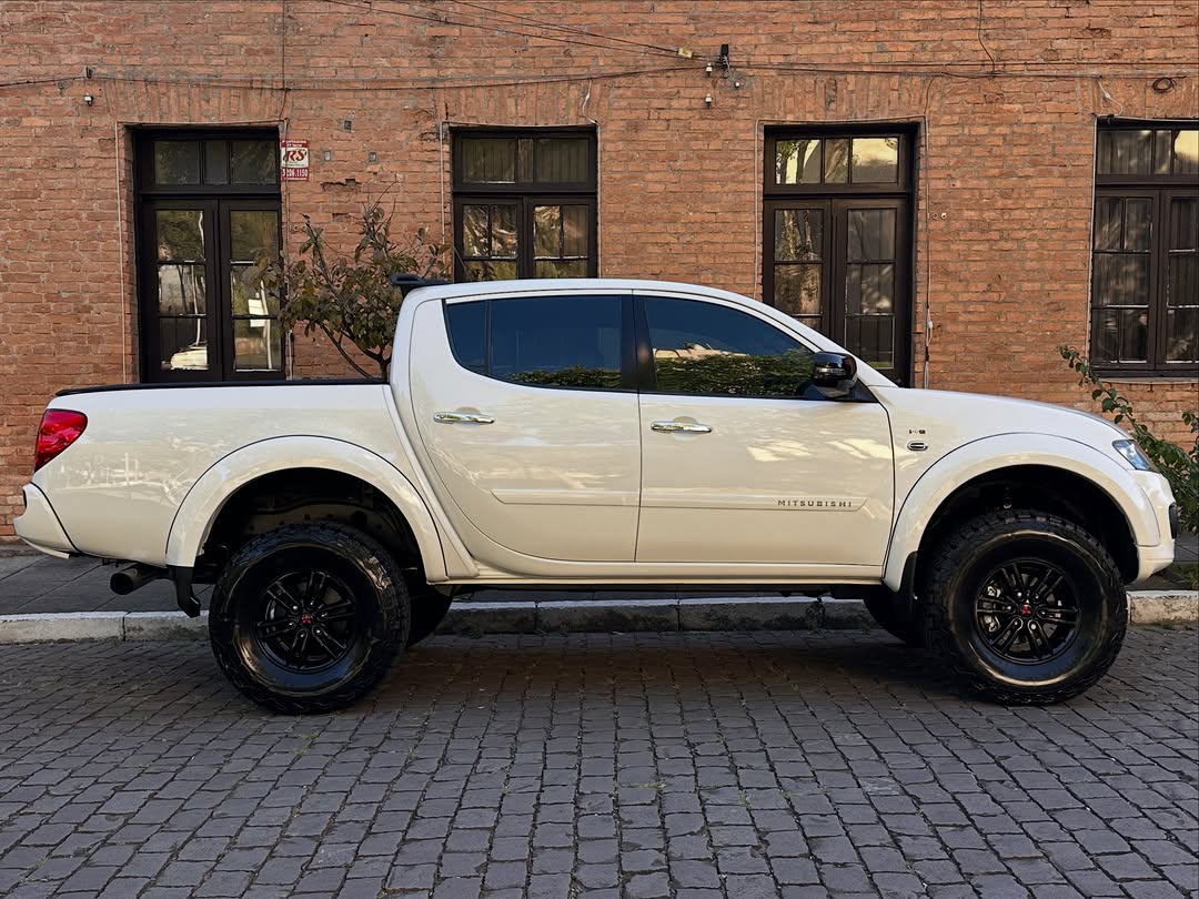 MITSUBISHI L200 TRITON HPE - Imagem 7