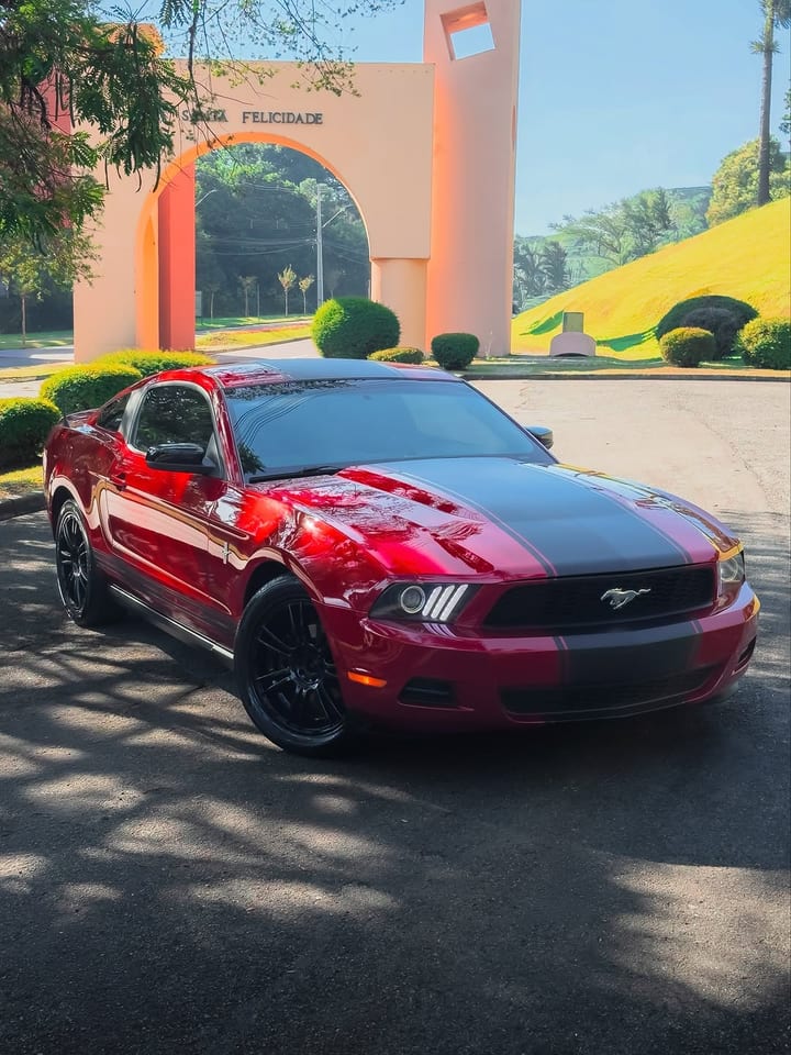FORD MUSTANG V6