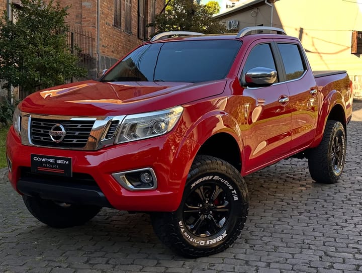 NISSAN FRONTIER LE
