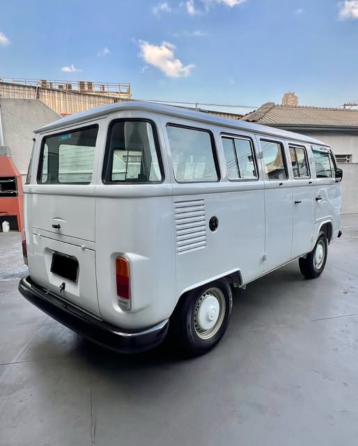 VOLKSWAGEN KOMBI PACOTE LUXO - Imagem 3