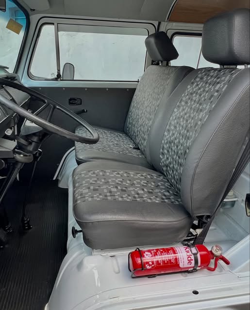 VOLKSWAGEN KOMBI PACOTE LUXO - Imagem 8
