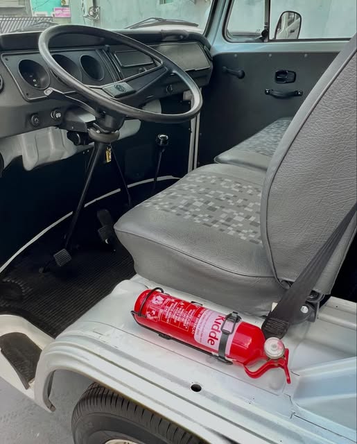 VOLKSWAGEN KOMBI PACOTE LUXO - Imagem 9