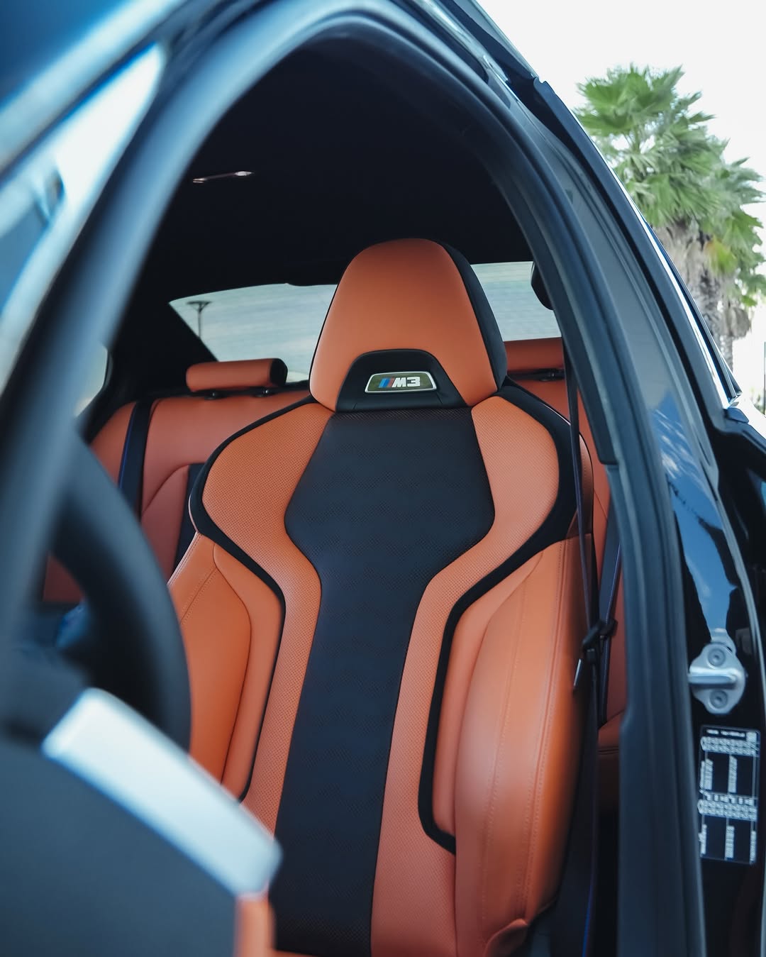 BMW M3 COMPETITION - Imagem 8
