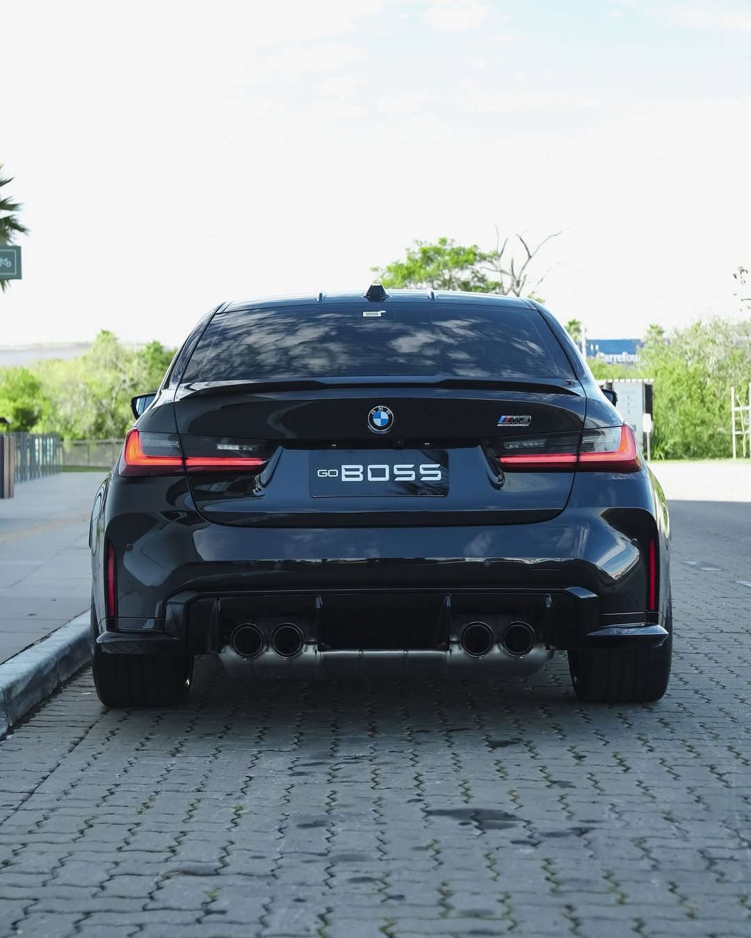 BMW M3 COMPETITION - Imagem 9