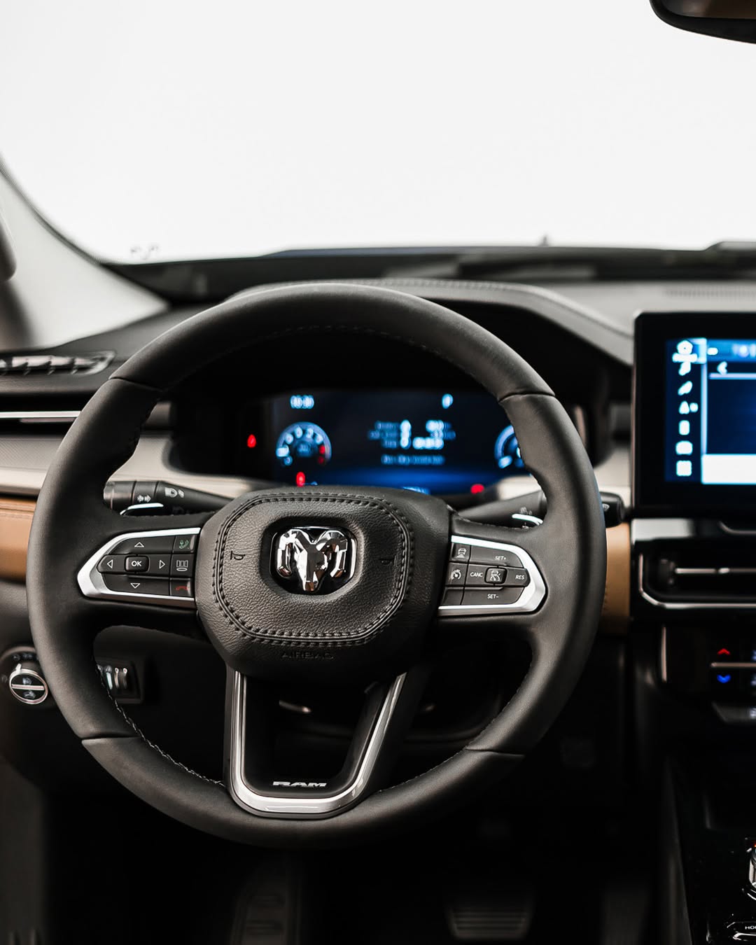 RAM RAMPAGE LARAMIE 2.0 HURRICANE 4 TURBO - Imagem 5