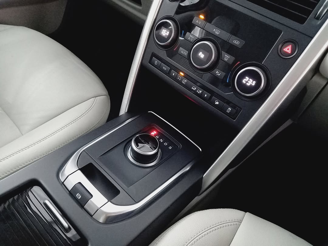 LAND ROVER DISCOVERY SPORT SE - Imagem 7