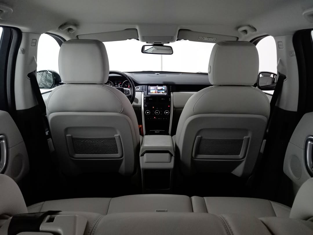 LAND ROVER DISCOVERY SPORT SE - Imagem 9