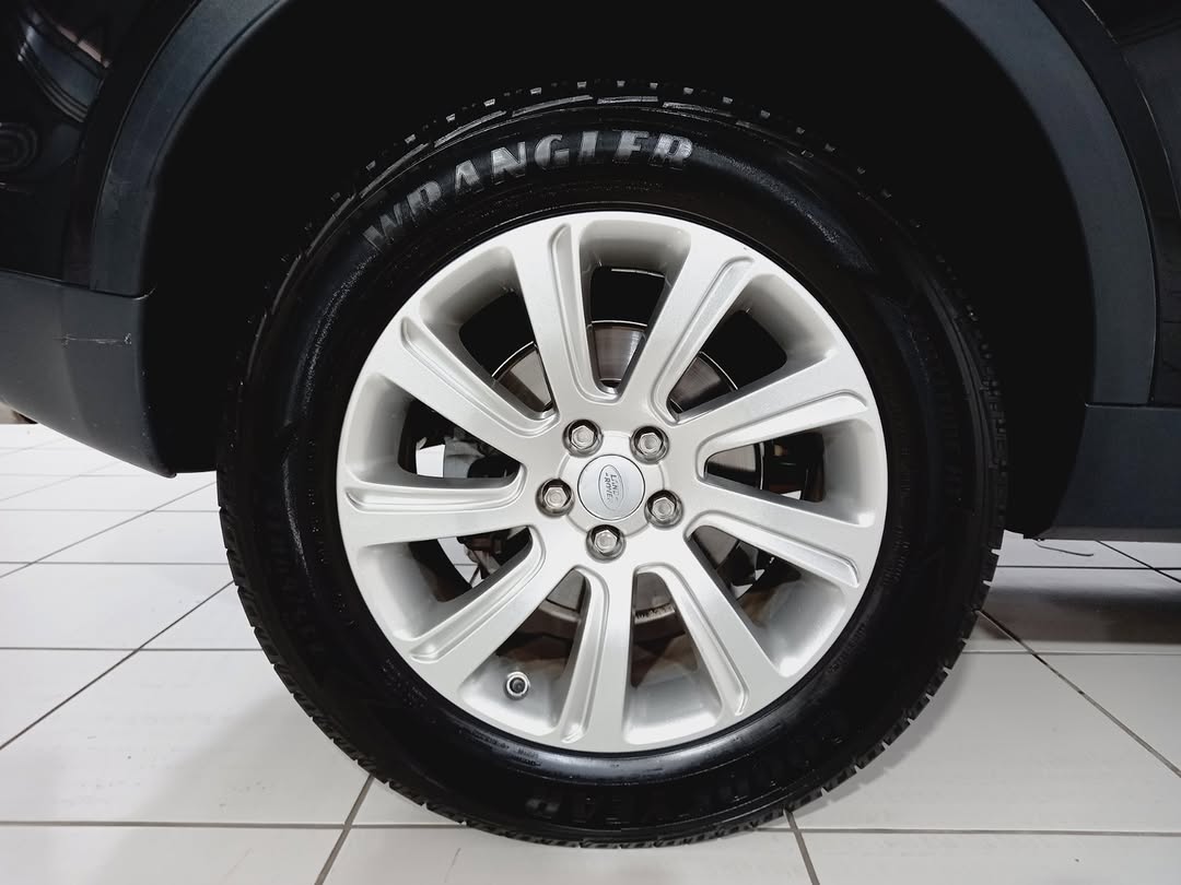 LAND ROVER DISCOVERY SPORT SE - Imagem 10