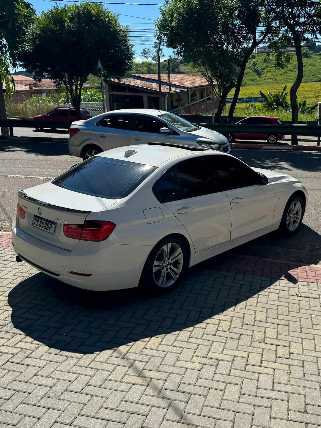 BMW 320I MODERN SPORT GP - Imagem 4