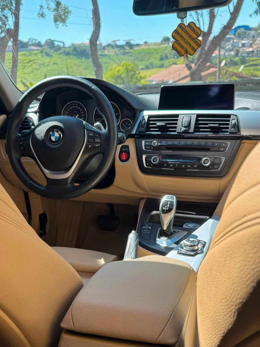 BMW 320I MODERN SPORT GP - Imagem 9
