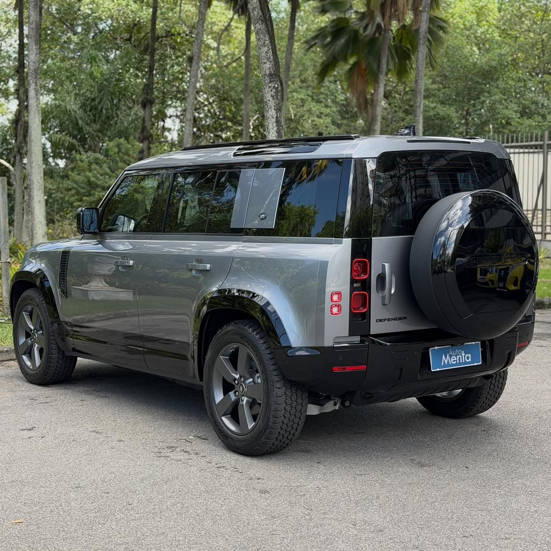 LAND ROVER DEFENDER P300 S - Imagem 4