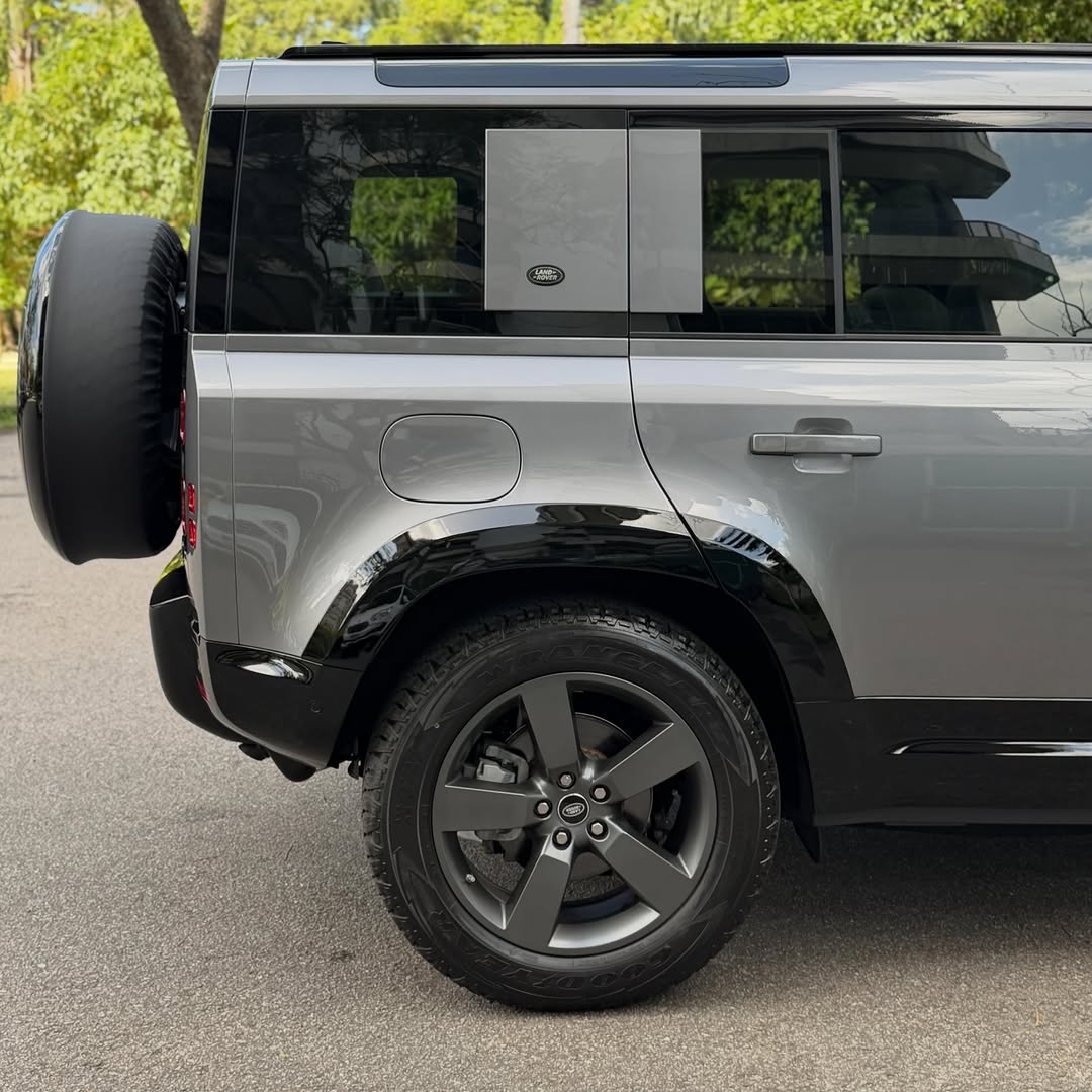 LAND ROVER DEFENDER P300 S - Imagem 10