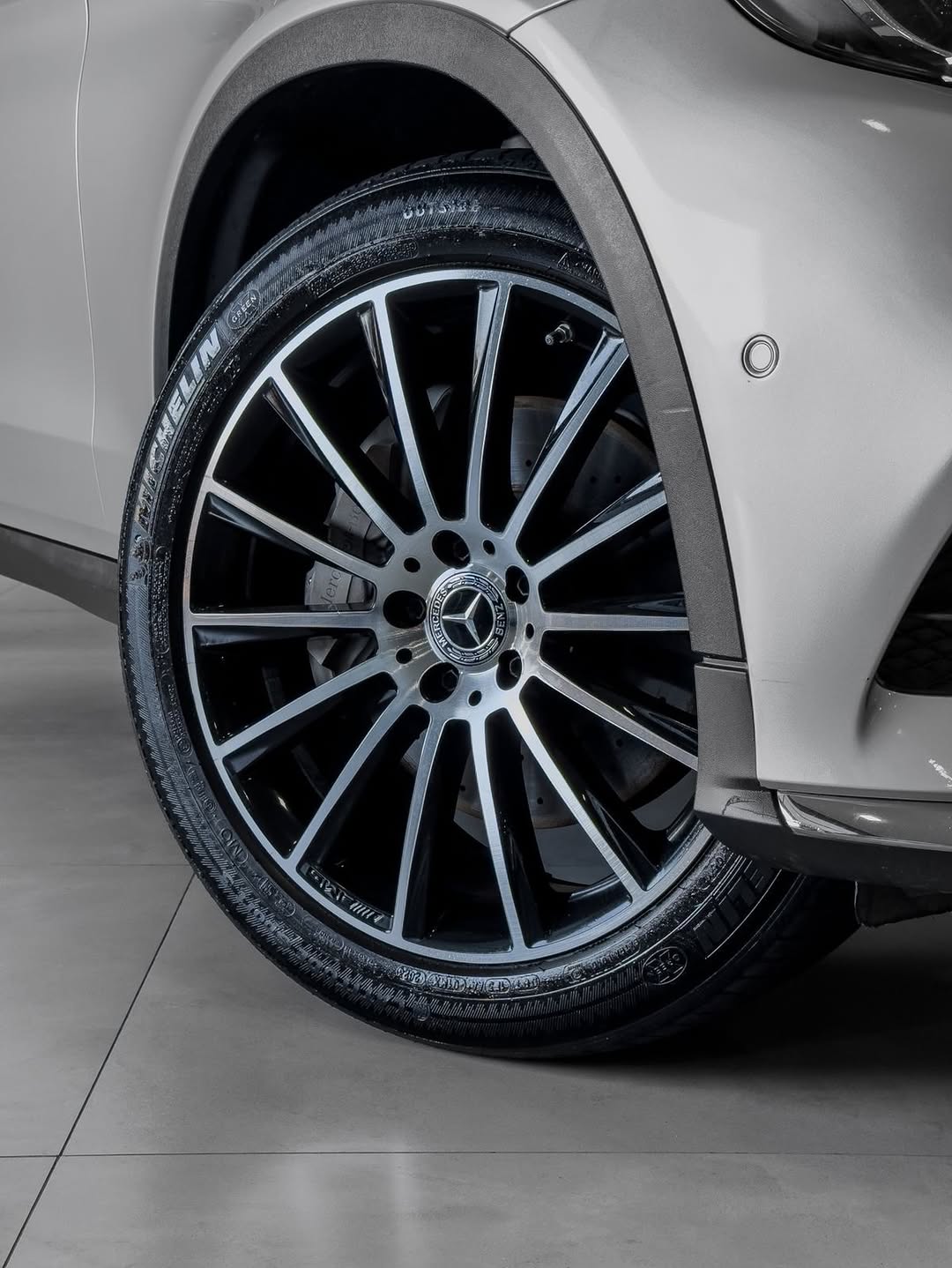 MERCEDES-BENZ GLC 250 4MATIC COUPÉ - Imagem 2
