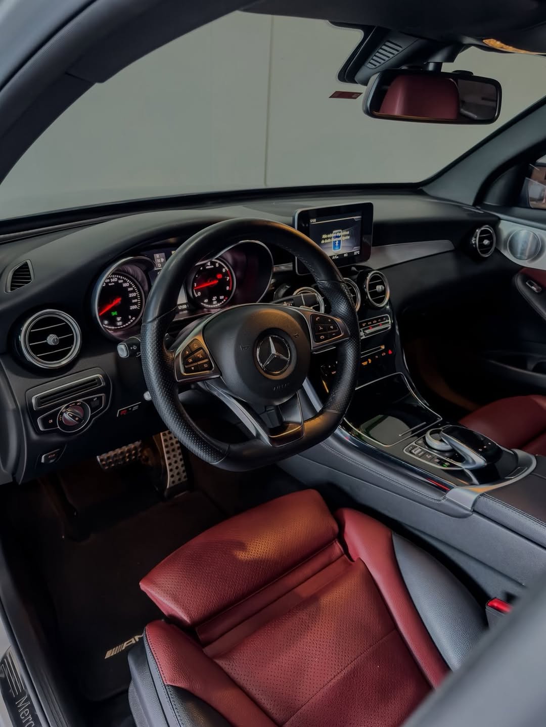 MERCEDES-BENZ GLC 250 4MATIC COUPÉ - Imagem 4