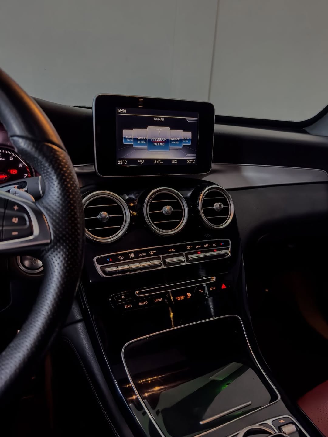 MERCEDES-BENZ GLC 250 4MATIC COUPÉ - Imagem 8