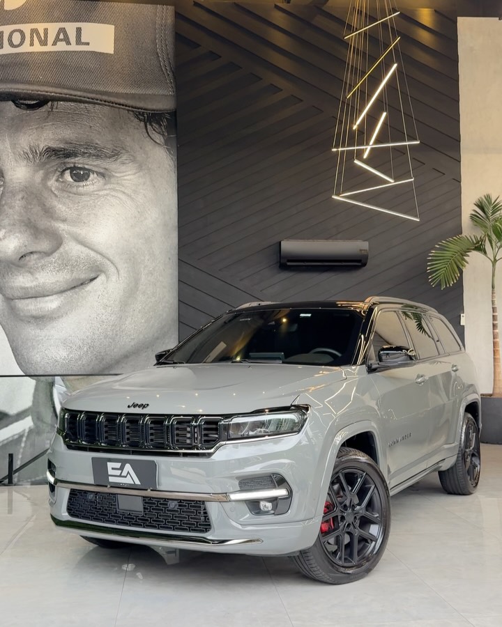 JEEP COMMANDER BLACKHAWK AT9 - Imagem 3