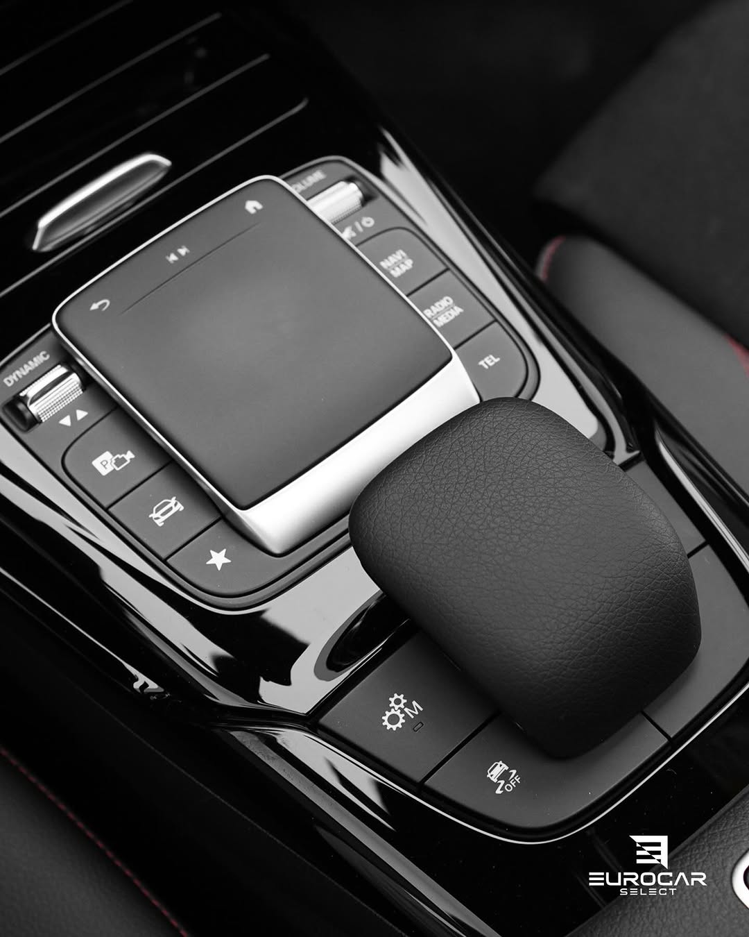 MERCEDES-BENZ A 45 S - Imagem 10