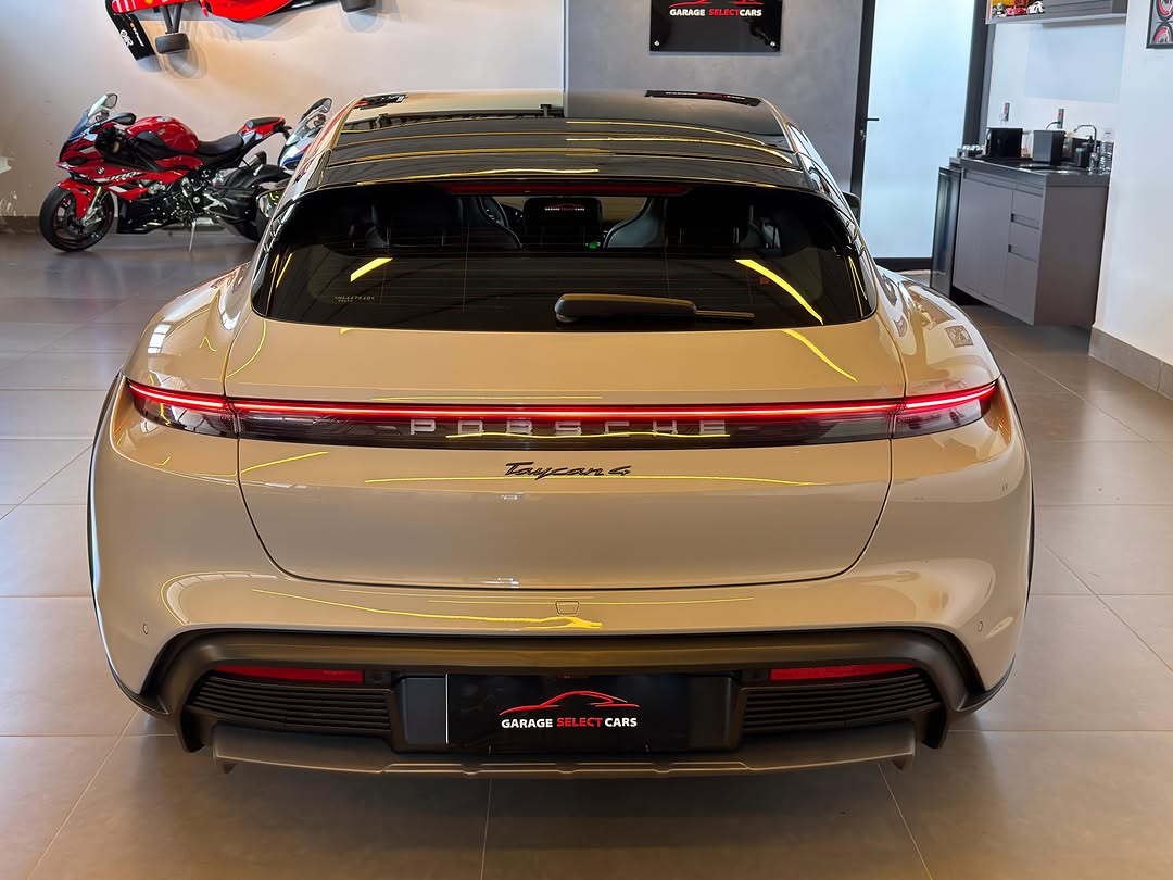 PORSCHE TAYCAN 4 CROSS TURISMO - Imagem 5
