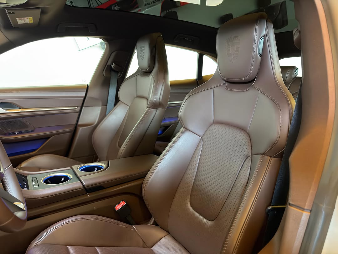 PORSCHE TAYCAN 4 CROSS TURISMO - Imagem 7