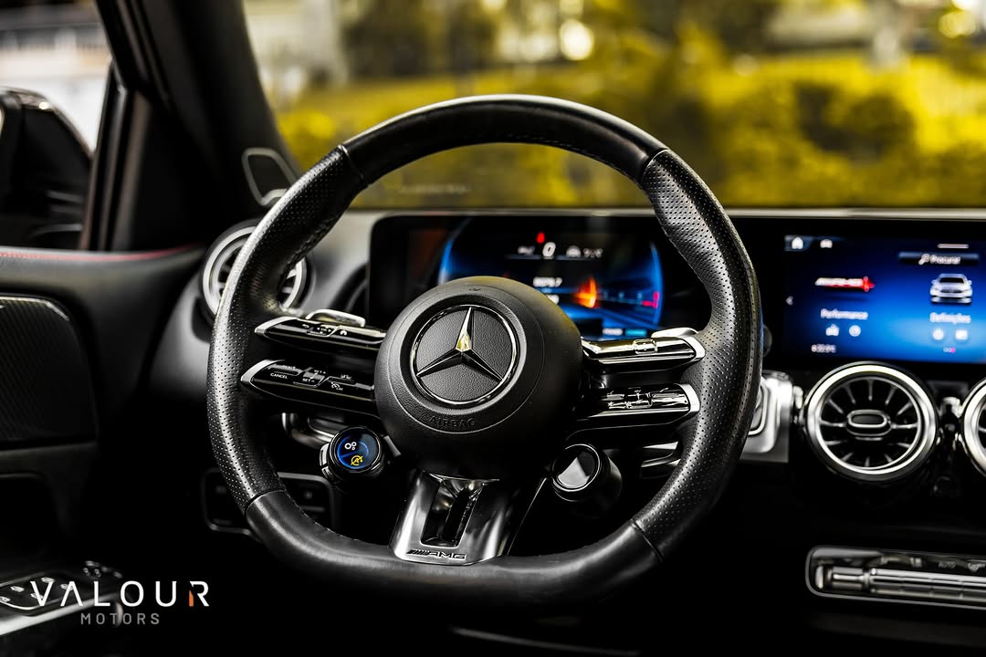 MERCEDES-BENZ GLB35 AMG - Imagem 12