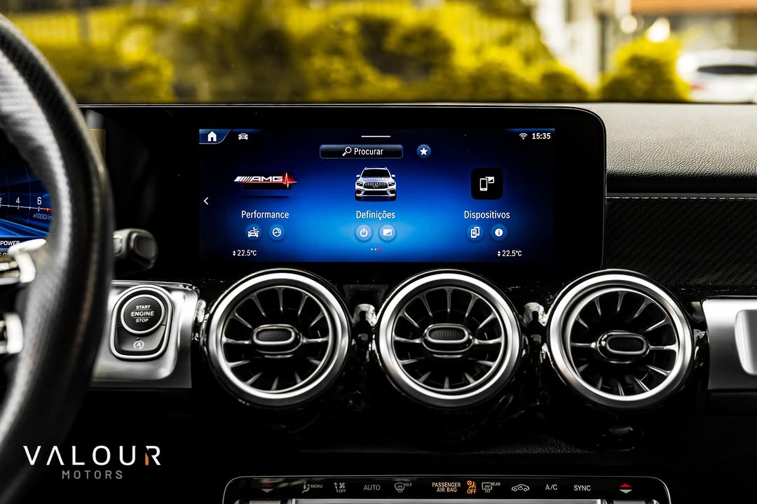 MERCEDES-BENZ GLB35 AMG - Imagem 16