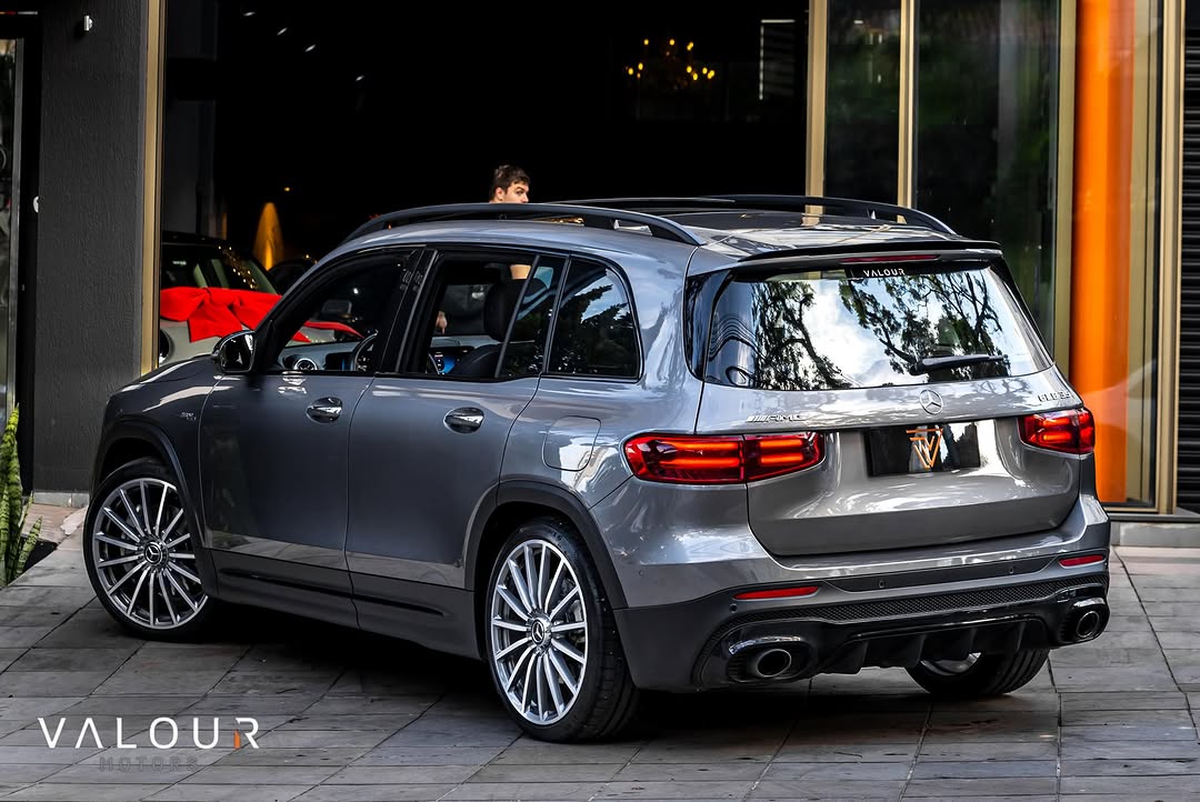 MERCEDES-BENZ GLB35 AMG - Imagem 9
