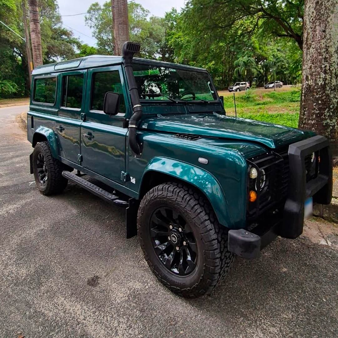 LAND ROVER DEFENDER - Imagem 1