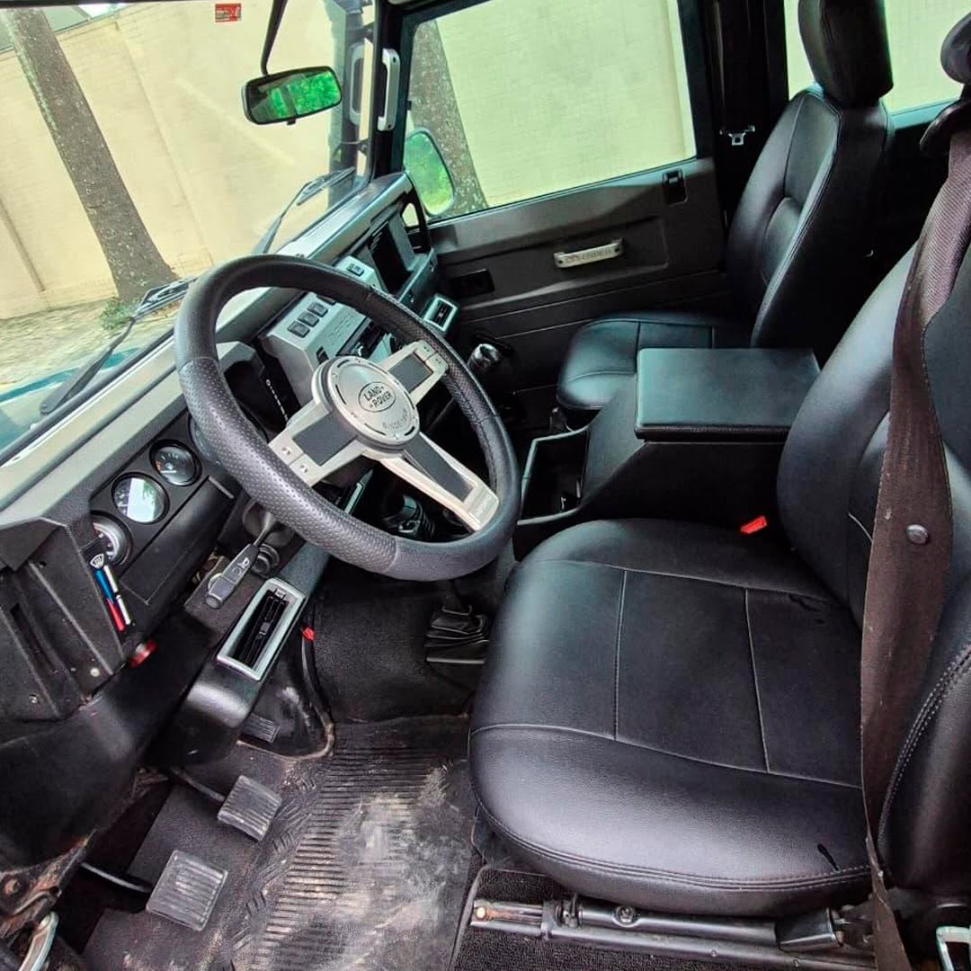 LAND ROVER DEFENDER - Imagem 3