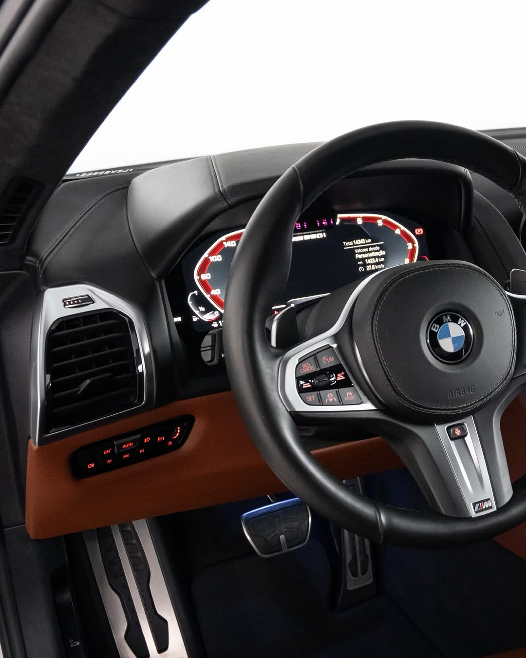 BMW M850I - Imagem 3