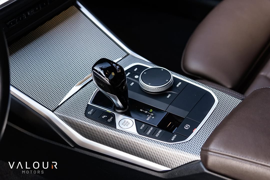 BMW 320I M SPORT - Imagem 14