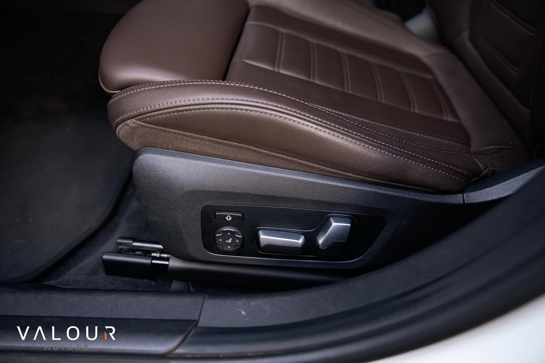 BMW 320I M SPORT - Imagem 17