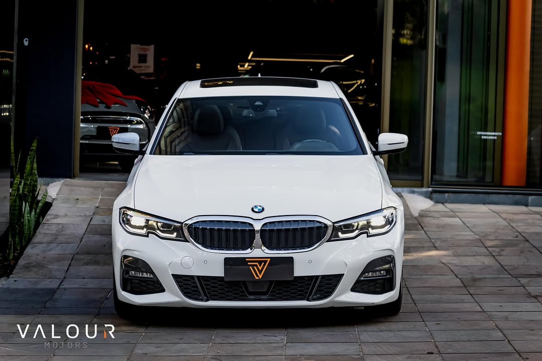 BMW 320I M SPORT - Imagem 5