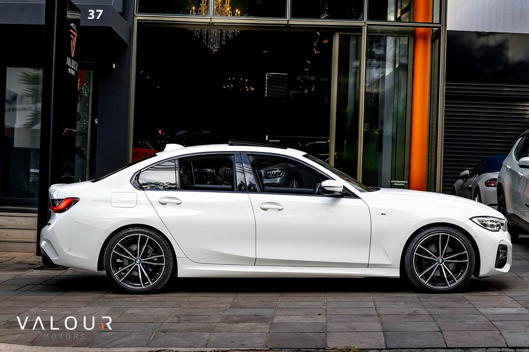 BMW 320I M SPORT - Imagem 6
