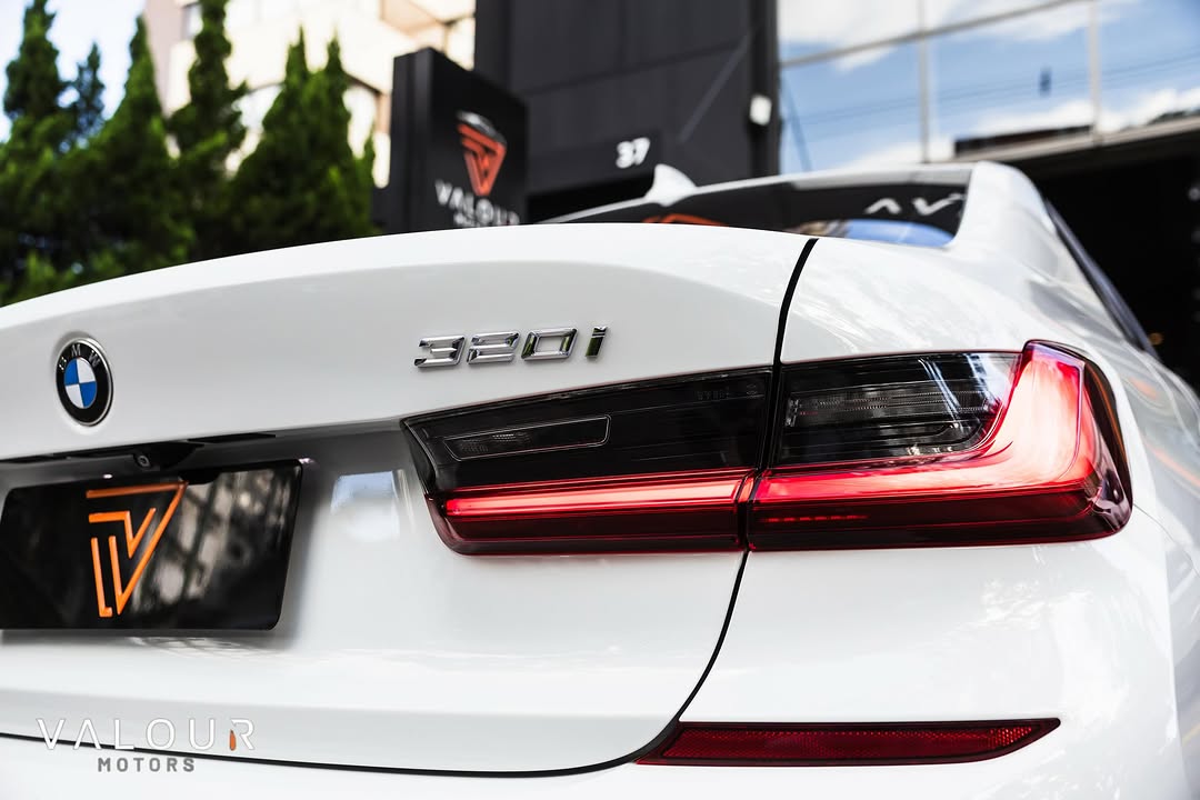 BMW 320I M SPORT - Imagem 8
