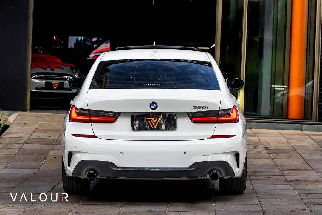 BMW 320I M SPORT - Imagem 10