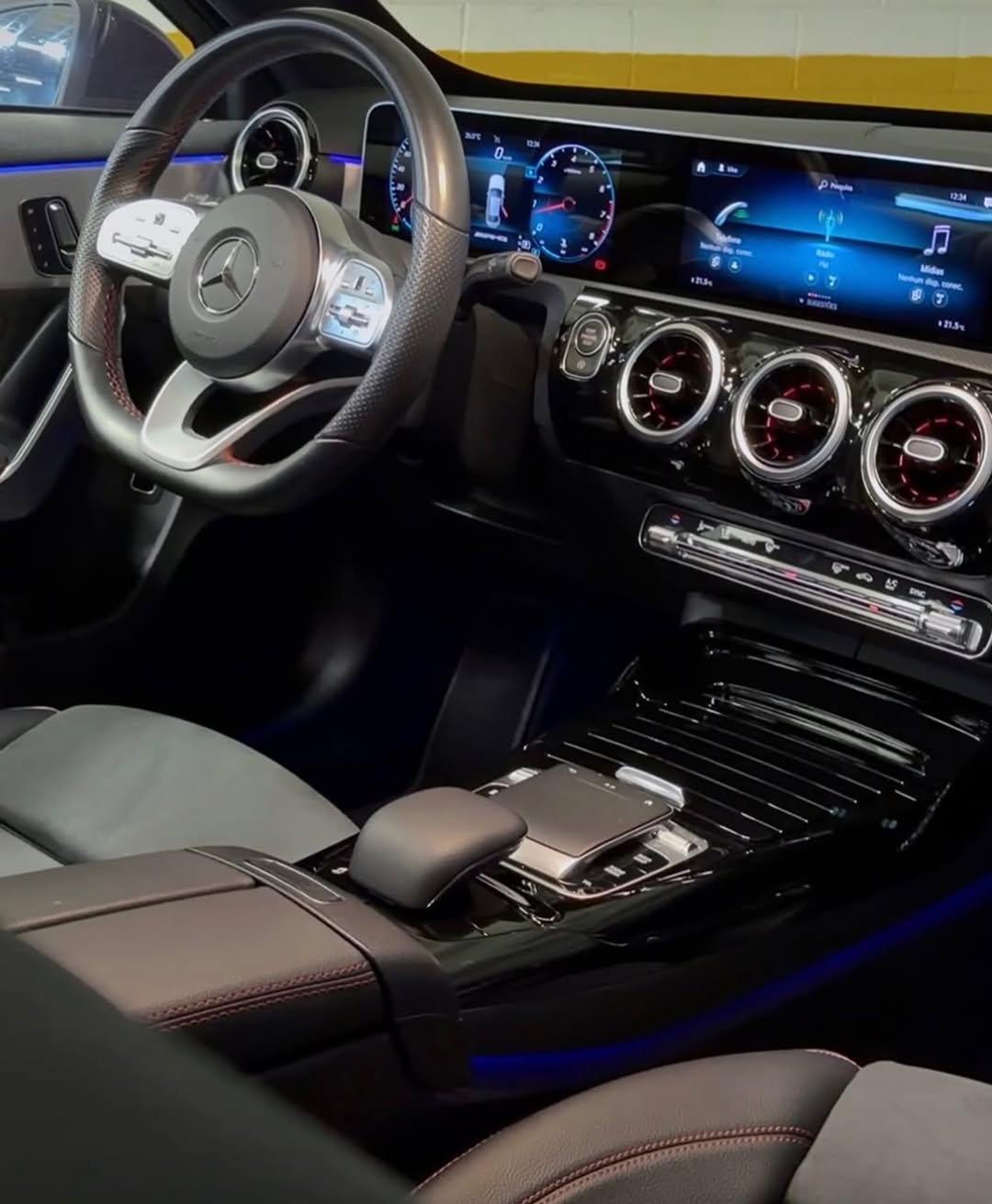 MERCEDES-BENZ A35 AMG - Imagem 5