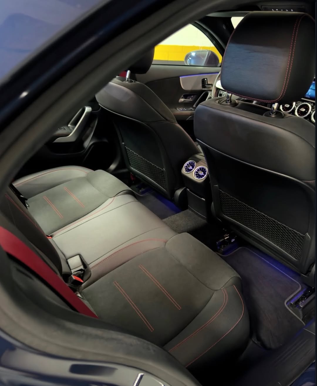 MERCEDES-BENZ A35 AMG - Imagem 7