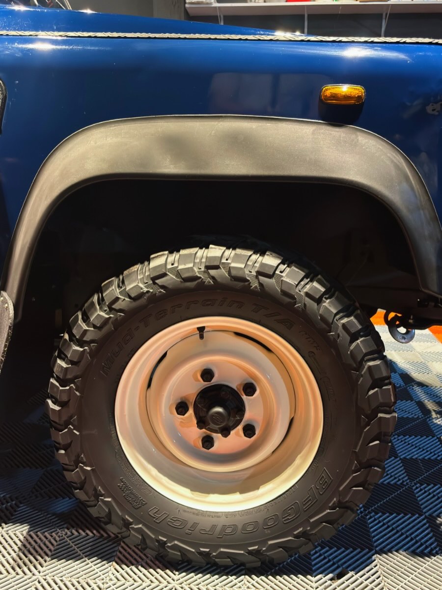 LAND ROVER DEFENDER 110 SW5L 300 TDI - Imagem 4
