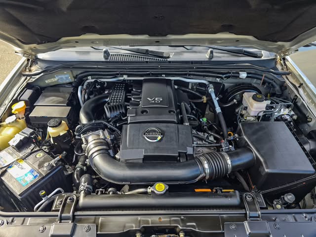 NISSAN PATHFINDER LE V6 - Imagem 11