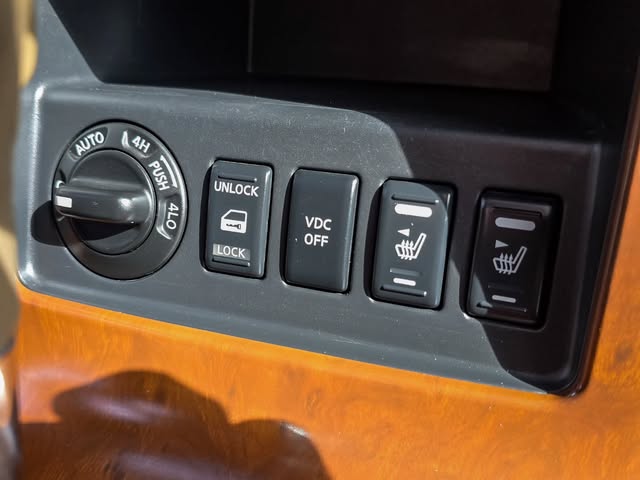 NISSAN PATHFINDER LE V6 - Imagem 10