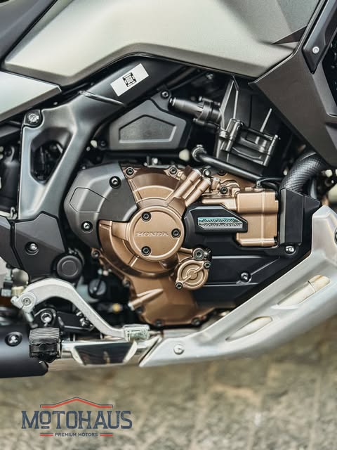 HONDA ÁFRICA TWIN ADV SPORTS DCT - Imagem 13