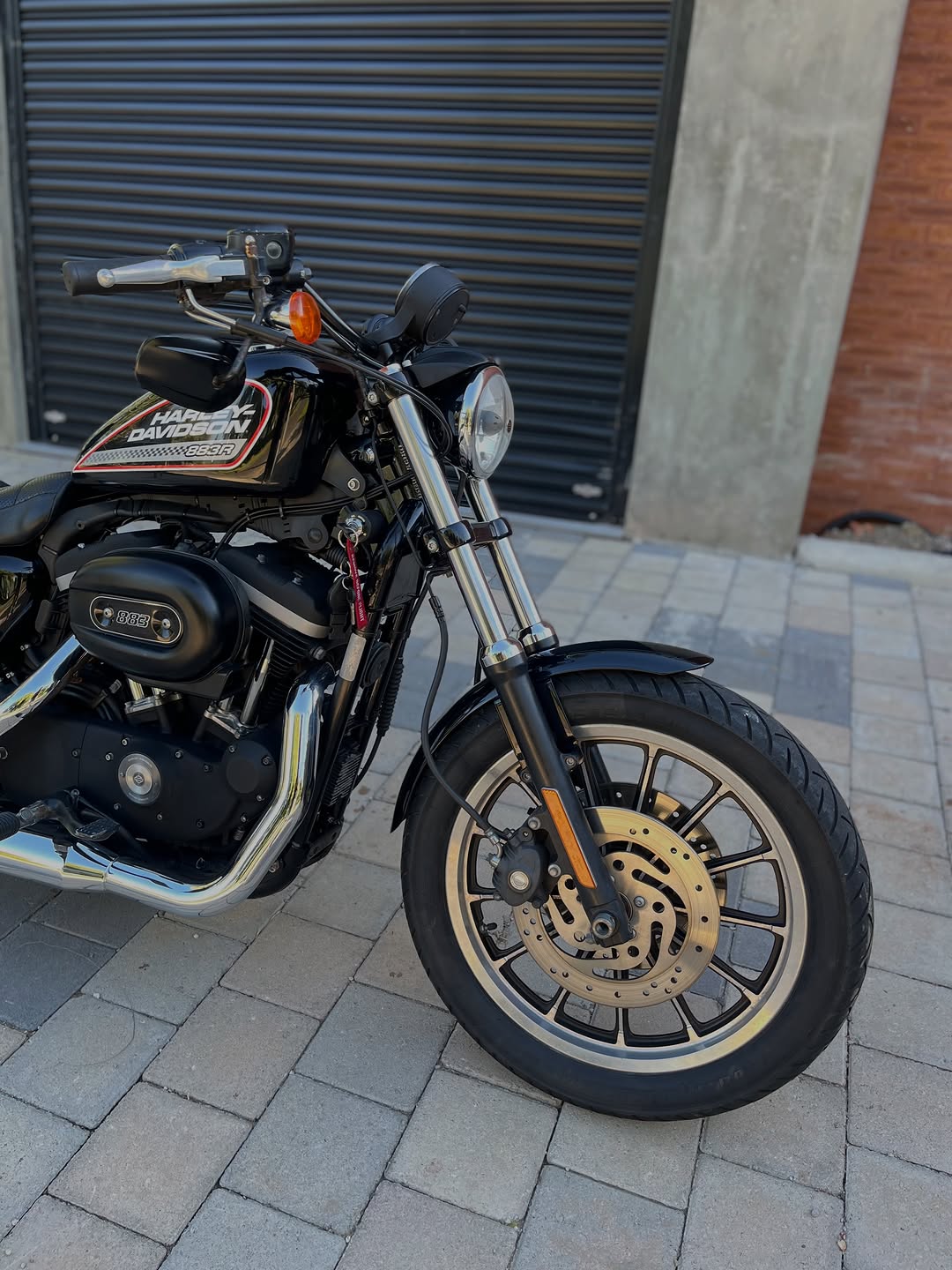HARLEY-DAVIDSON 883R - Imagem 7