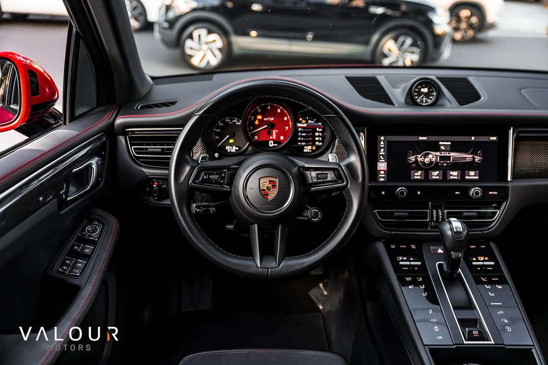 PORSCHE MACAN GTS - Imagem 11