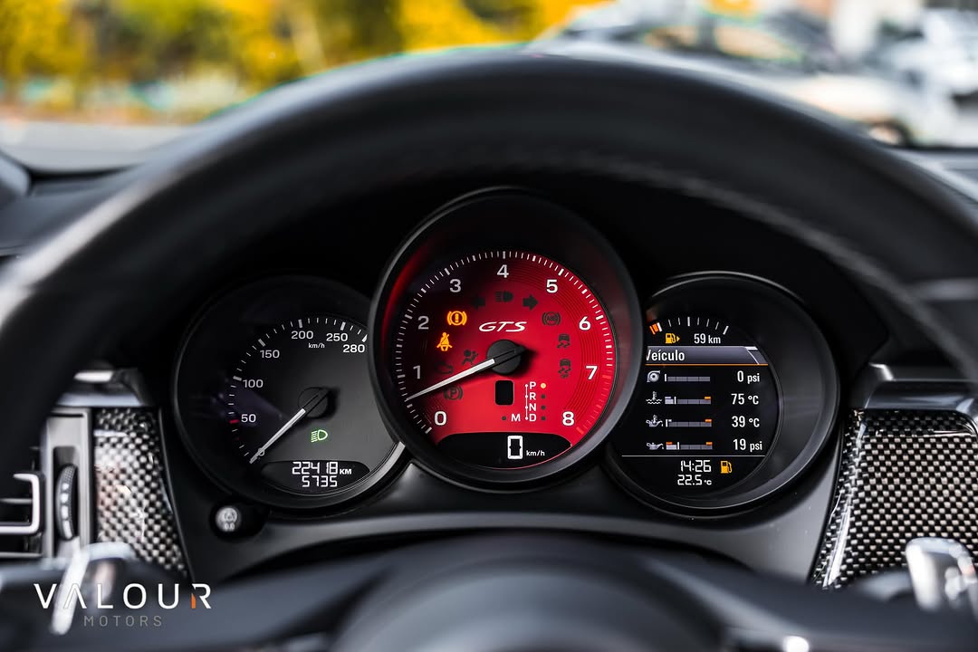 PORSCHE MACAN GTS - Imagem 12