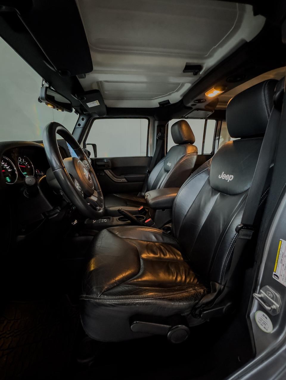 JEEP WRANGLER UNLIMITED 3.6L - Imagem 4