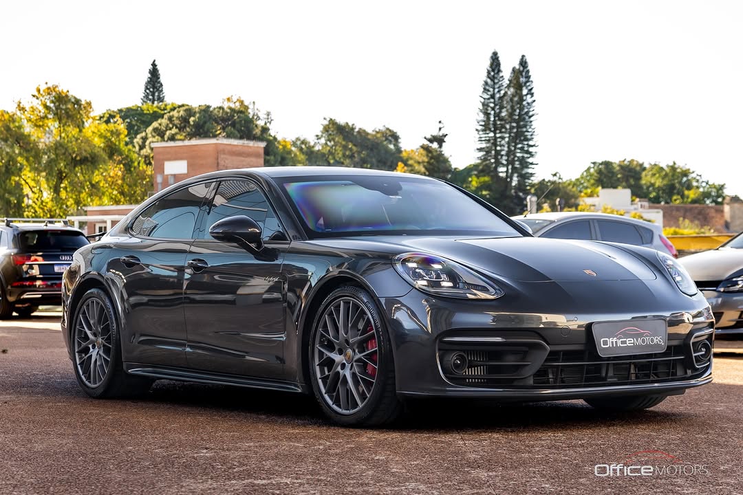 PORSCHE PANAMERA 4S E-HYBRID - Imagem 3
