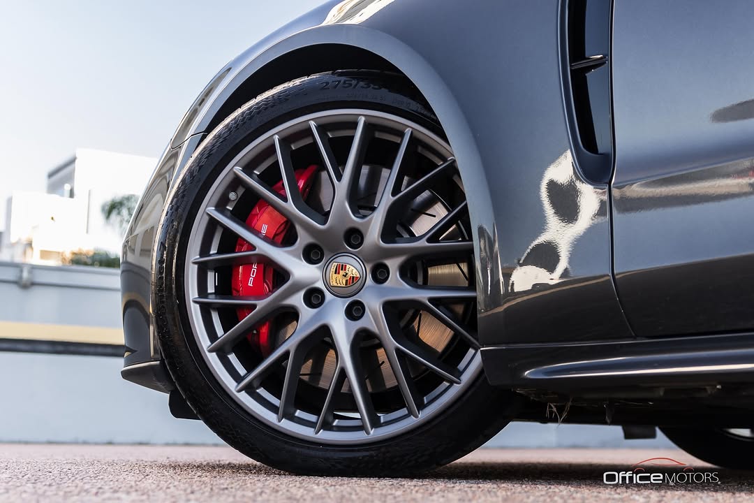 PORSCHE PANAMERA 4S E-HYBRID - Imagem 8
