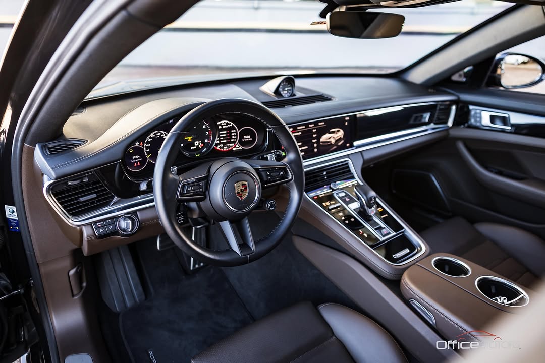 PORSCHE PANAMERA 4S E-HYBRID - Imagem 10